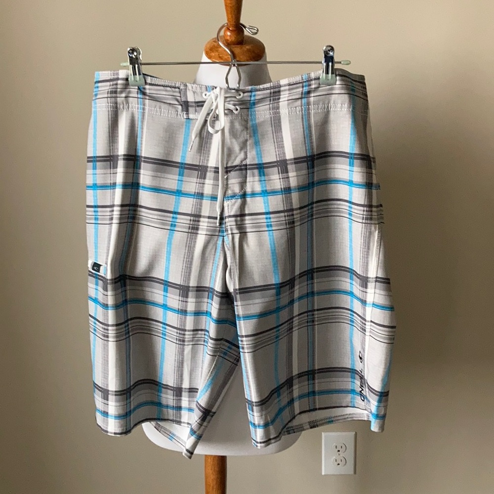 O’Neill gray plaid board shorts